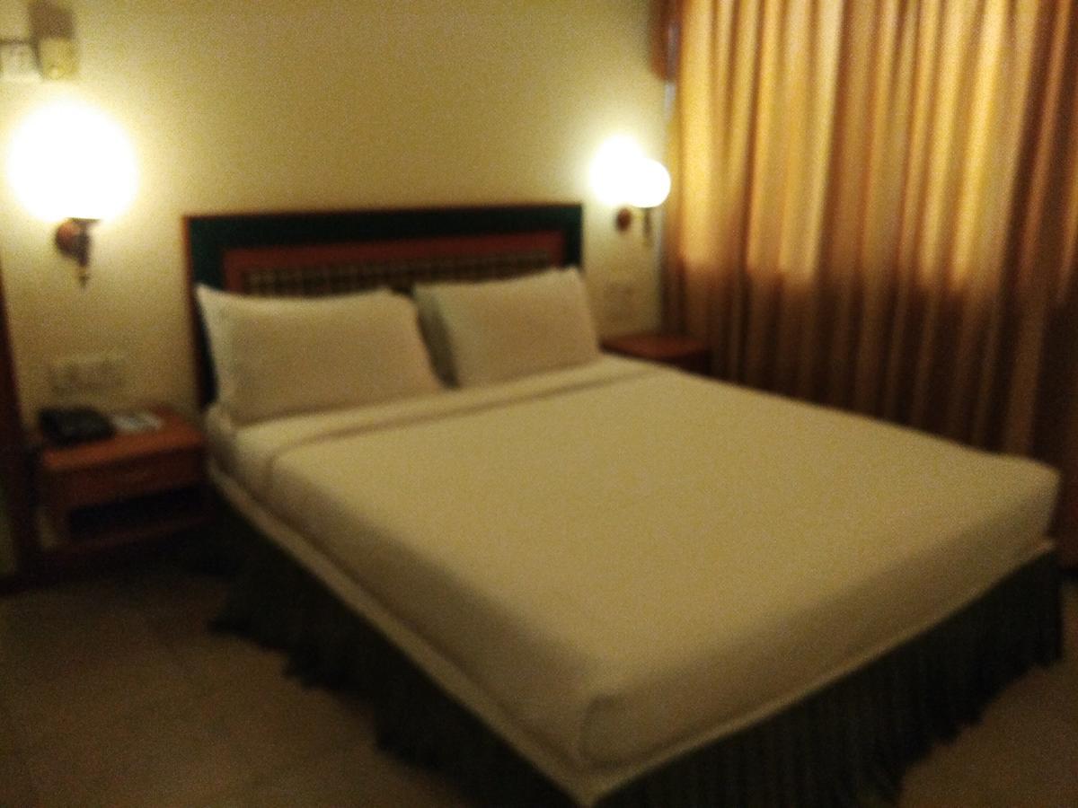 Hotel Pankaj Thiruvananthapuram ภายนอก รูปภาพ
